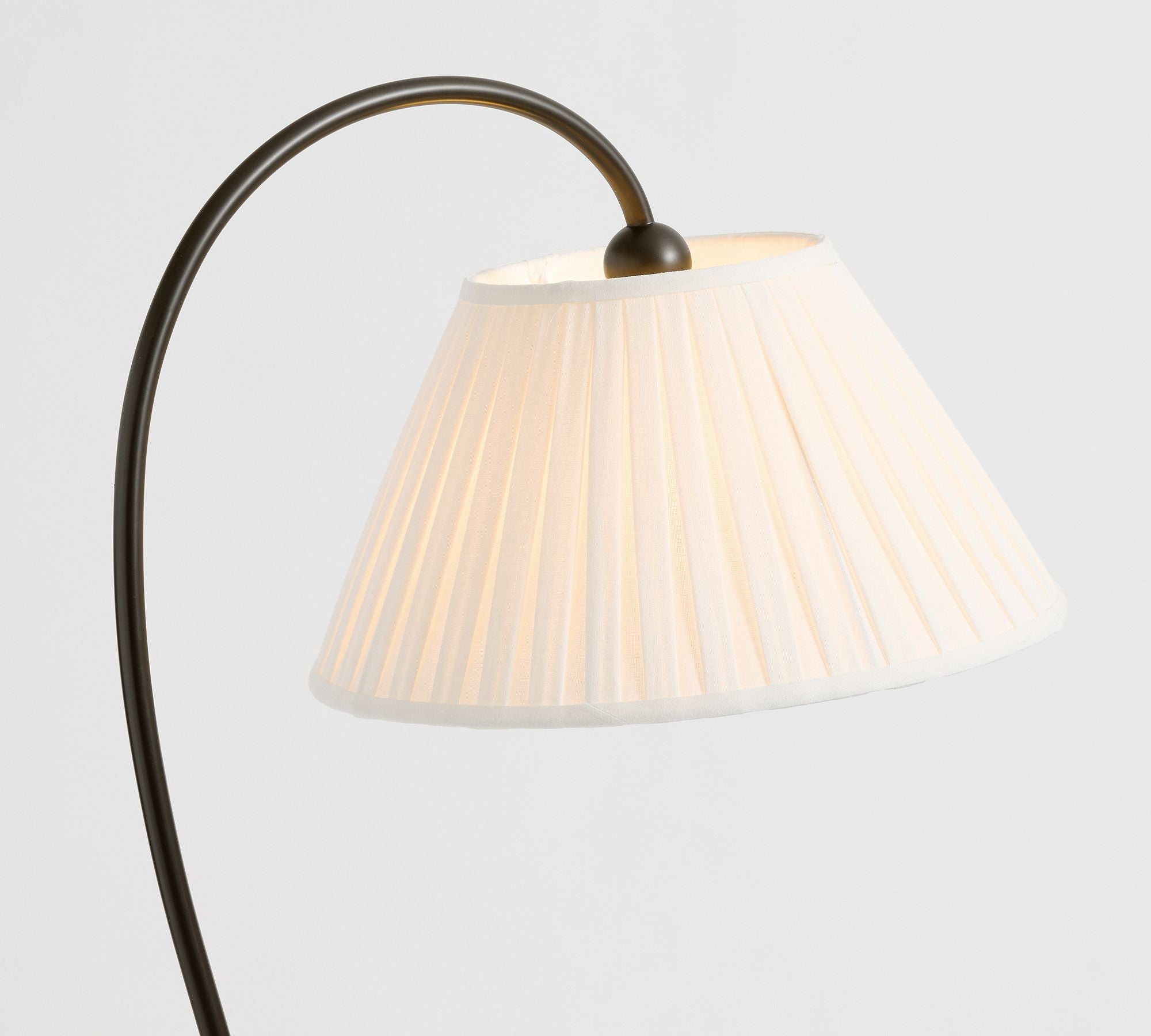 Freyza | Grace Pleated Linen Shade Floor Lamp