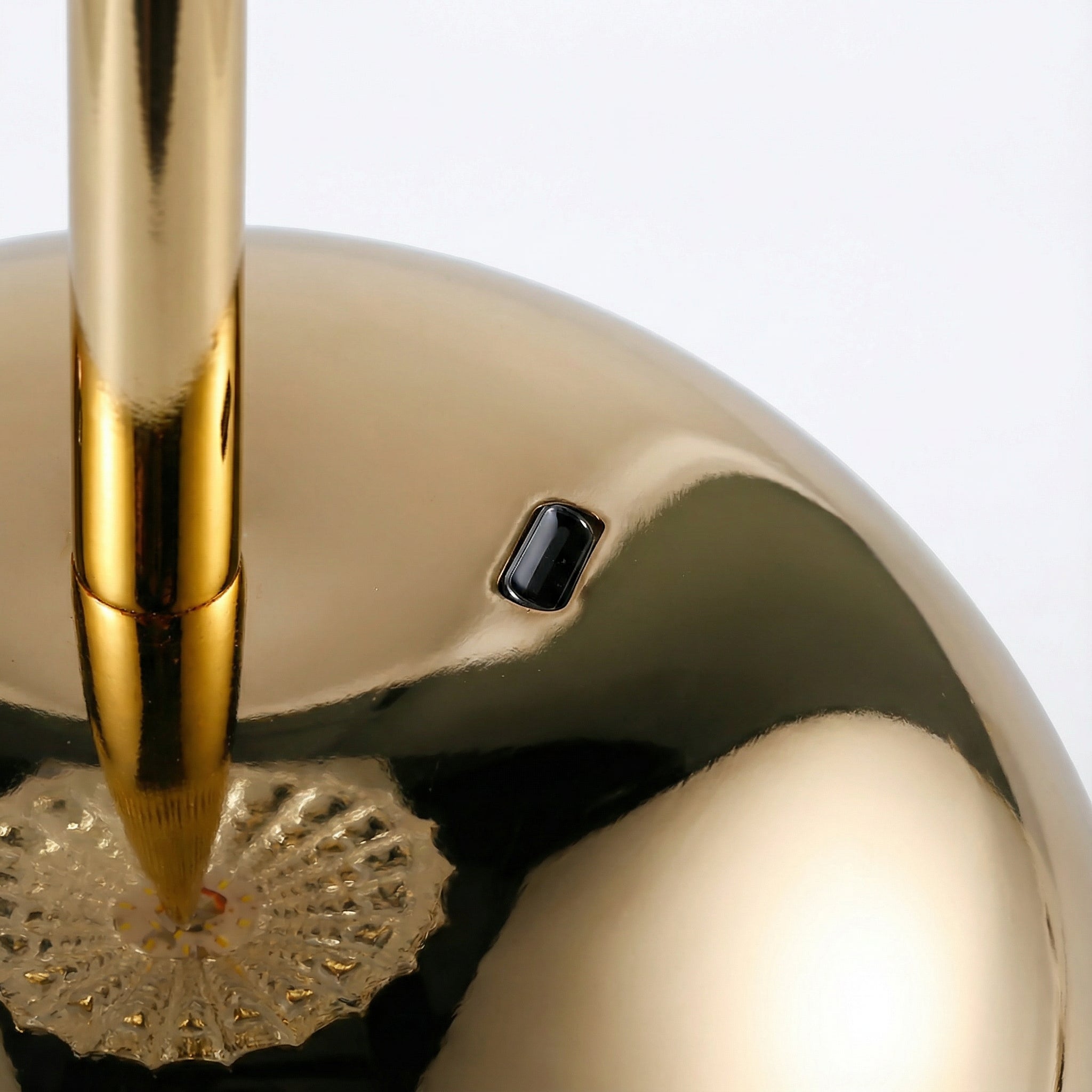 Freyza - Cordless LED Table Lamp – Brushed Brass Metal, Battery Operated Dimmable Bedside Light 30cm