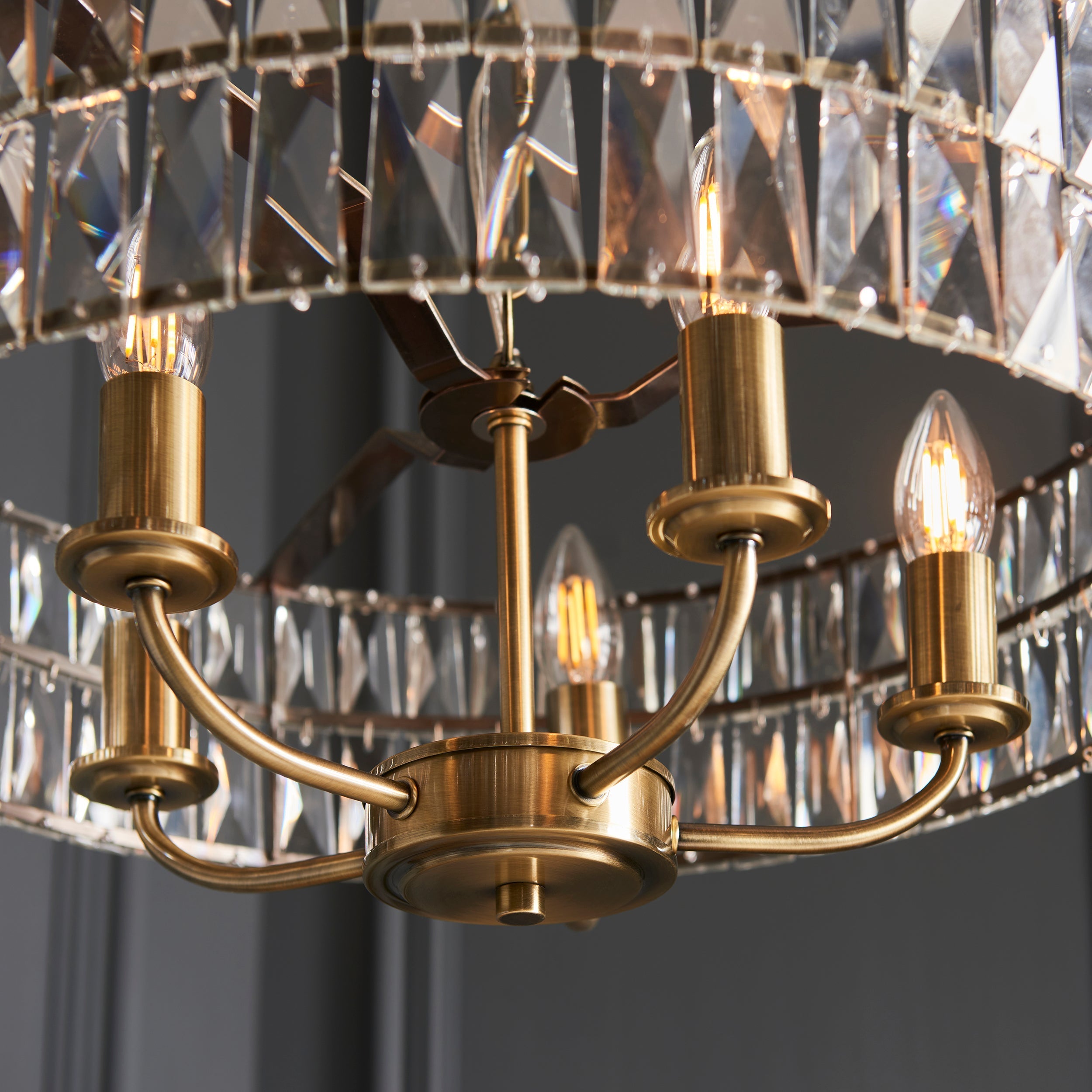 Freyza - Lustre Endon Clifton 5 lumières en laiton antique