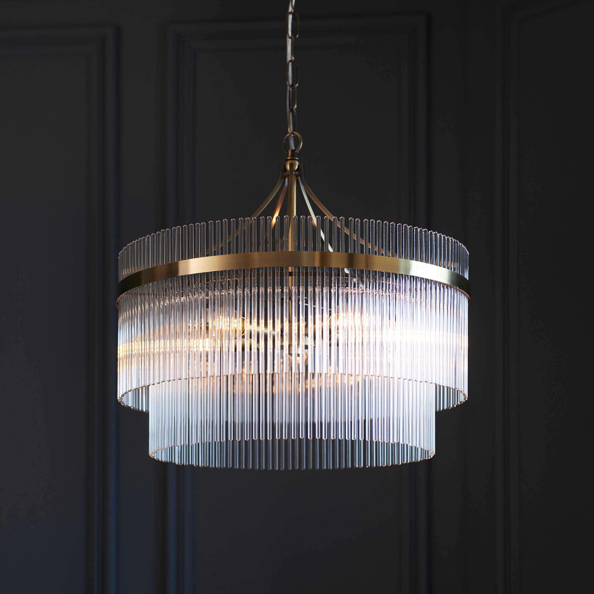 Freyza – Lustre Endon Marietta 5 lumières en laiton antique et verre