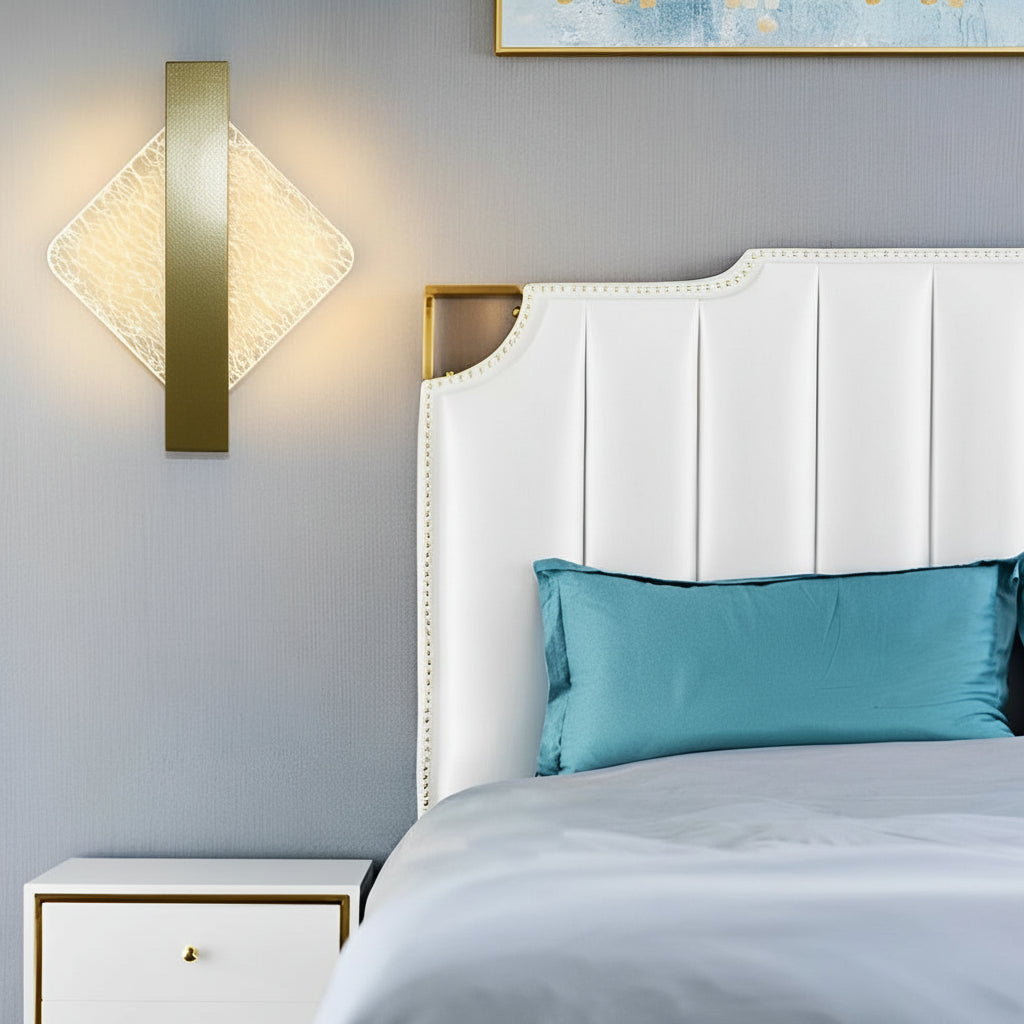 Freyza - LED Wall Sconce Light – Modern Nordic Geometric Acrylic Bedside (25x20cm / 9.8x7.9in)