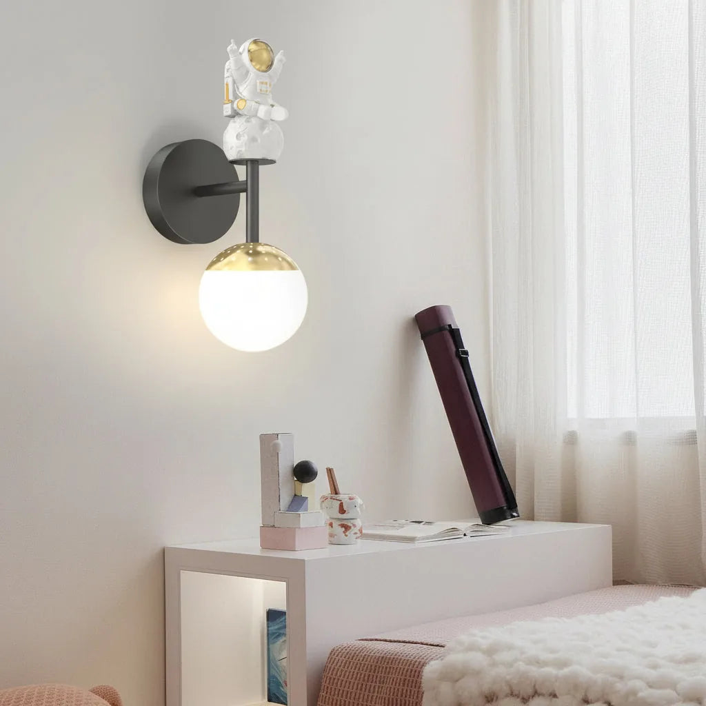 Freyza - Cartoon Astronaut LED Wall Sconce – Creative 20W Resin Space Art Wall Light - 3-Color Dimming