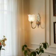 Freyza - Brass Wall Sconce – American Vintage Bud Glass (E14 LED & 29-30cm)
