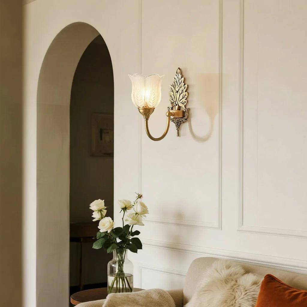 Freyza - Brass Wall Sconce – American Vintage Bud Glass (E14 LED & 29-30cm)