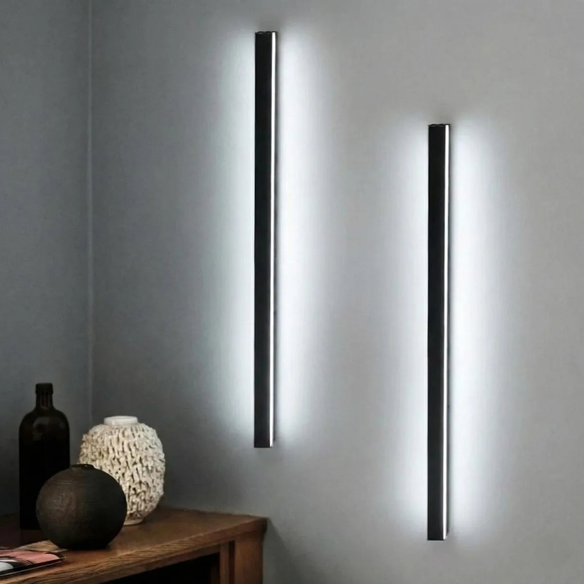Freyza – Moderne lineare LED-Wandleuchte – Minimalistische vertikale Stablampe