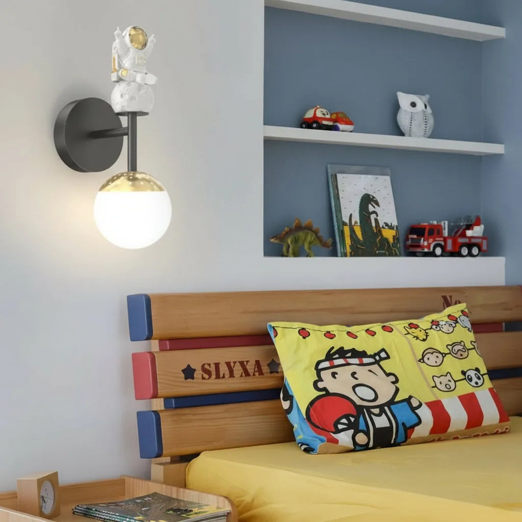 Freyza - Cartoon Astronaut LED Wall Sconce – Creative 20W Resin Space Art Wall Light - 3-Color Dimming