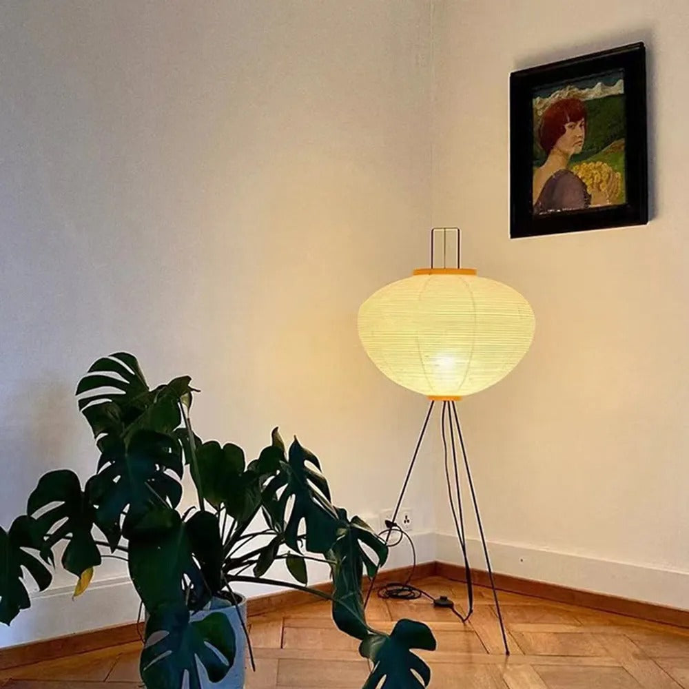Freyza | Lampadaire blanc – Salon et chambre minimalistes