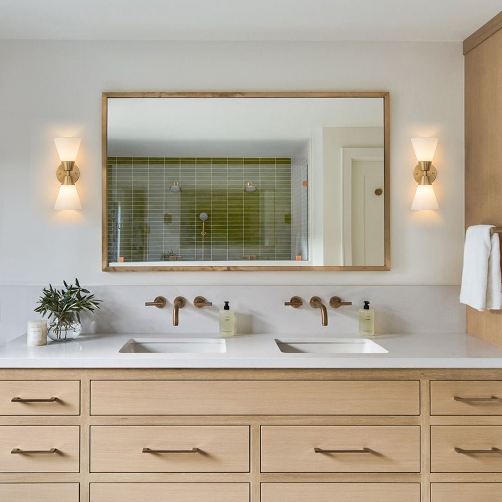 Freyza | Eirikur Wandleuchte aus Opalglas im Mid-Century-Stil – Wohnzimmer und Flur im Mid-Century-Stil