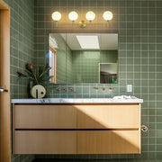 Freyza | Kvennuvux Wandleuchte aus Kugelglas im Mid-Century-Stil – Mid-Century-Wohnzimmer-Flur