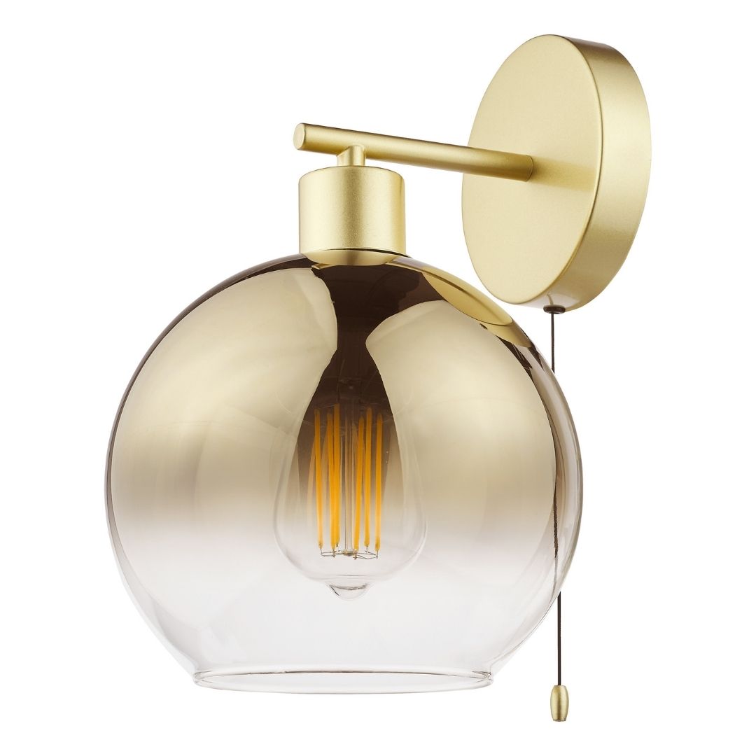 Freyza - Glas-Wandleuchte | Satin-Gold-Finish mit Kugelschirm | Moderne opulente Wandleuchte für Schlafzimmer, Flur oder Wohnzimmer