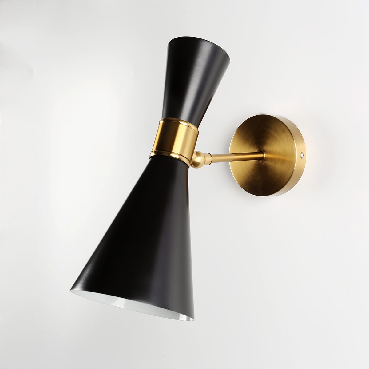 Freyza – Harrison – Moderne verstellbare Wandleuchte