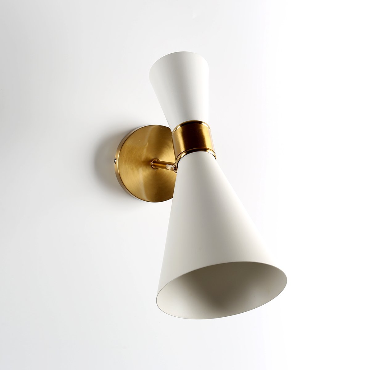 Freyza – Harrison – Moderne verstellbare Wandleuchte