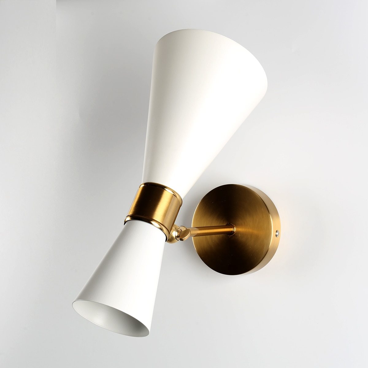 Freyza – Harrison – Moderne verstellbare Wandleuchte