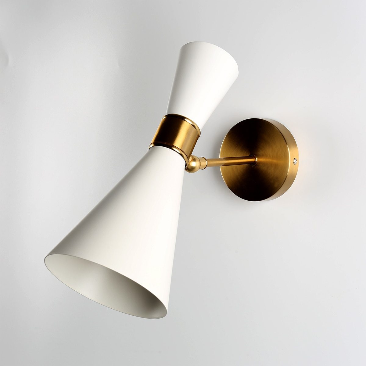 Freyza – Harrison – Moderne verstellbare Wandleuchte