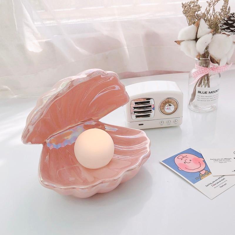 Freyza - Sirenita - Pearl & Shell Desk Lamp