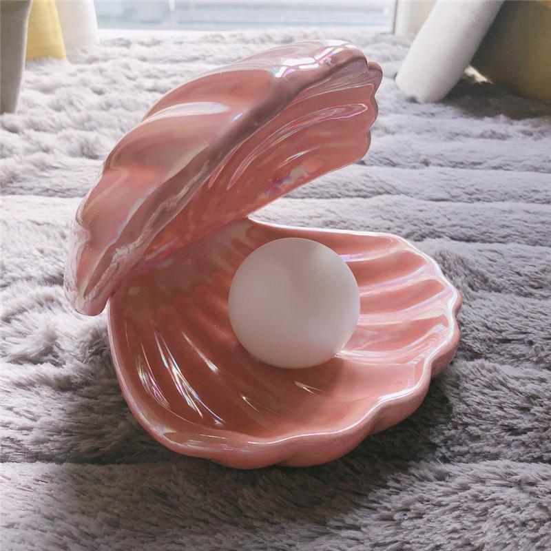 Freyza - Sirenita - Pearl & Shell Desk Lamp