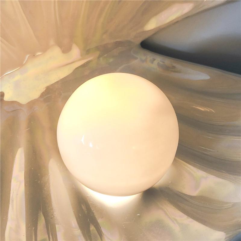 Freyza - Sirenita - Pearl & Shell Desk Lamp