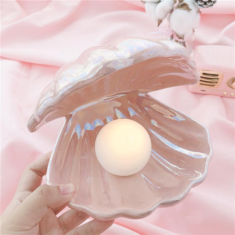 Freyza - Sirenita - Pearl & Shell Desk Lamp