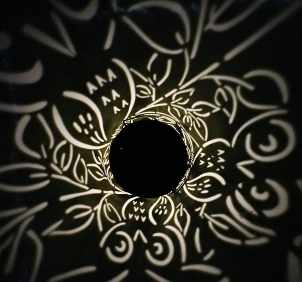 Freyza - Omar - Lanterne projetant une ombre de hibou