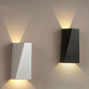 Freyza - Modern Geometric Wall Lamp