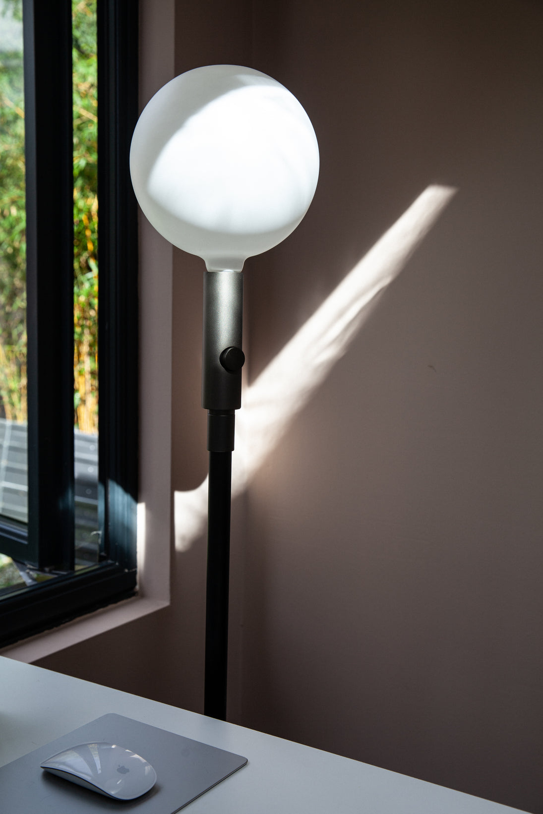 Freyza - Lampadaire réglable Tala Poise graphite