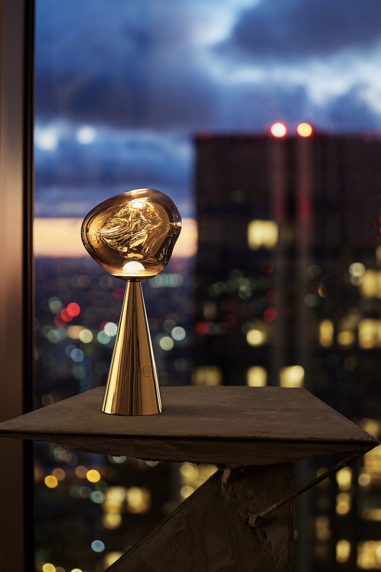 MeltGlow | Elegant Portable Rechargeable LED Table Lamp in Gold 4