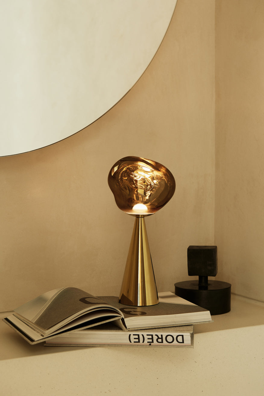 MeltGlow | Elegant Portable Rechargeable LED Table Lamp in Gold 2