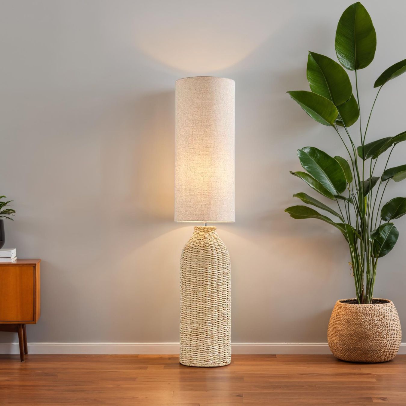 Freyza - Natural Woven Floor Lamp | Handcrafted Boho Rattan Design | Sustainable Ambient Standing Light for Living Room & Bedroom